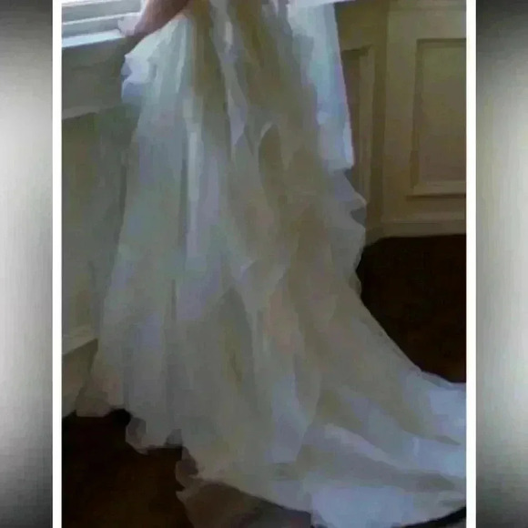 Hayley Paige KIRA Couture Wedding Gown size 10 - Picture 4 of 10